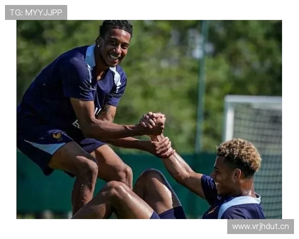 奥利塞 vs 杜埃:法国技术流新星的传控风格与比赛影响力对比分析