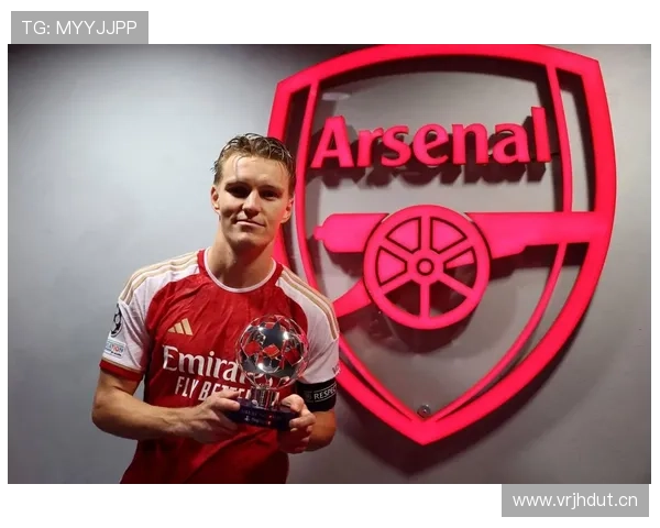 厄德高爆发赛季的顶级中场数据解析