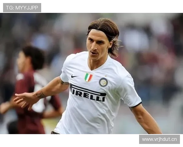 伊布退役后天天喝红酒配鱼子酱，这日子谁顶得住